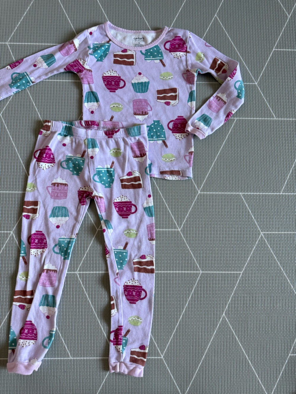 Carter's|Baby girl|toddler Lavender matching pajama set•Tea Party Cupcake,4T•••